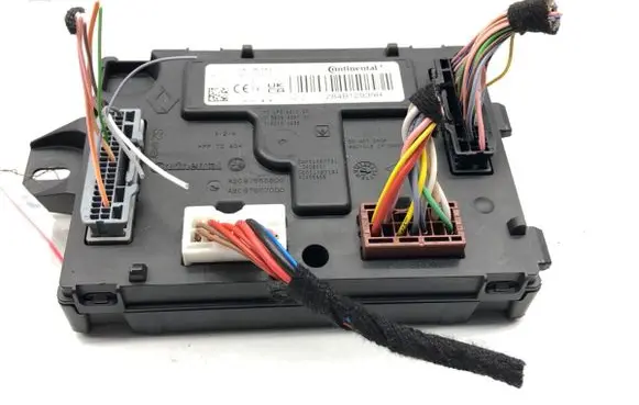 Renault Express Central body control module 284B12939R