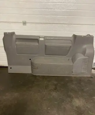 Trunk/boot lower side trim panel