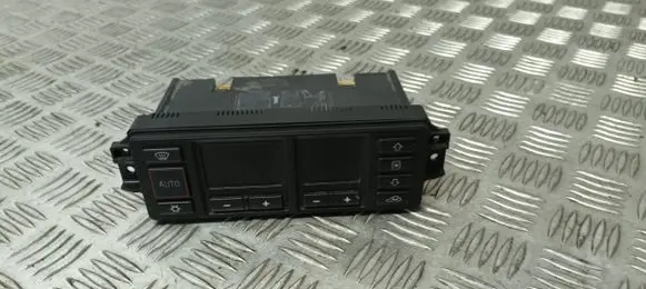 Audi A4 S4 B5 8D Climate control unit