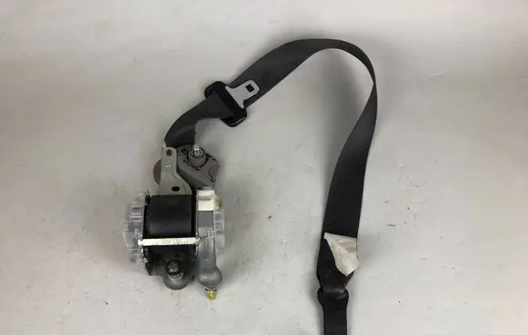 Subaru Forester SG Front seatbelt 7M8820P