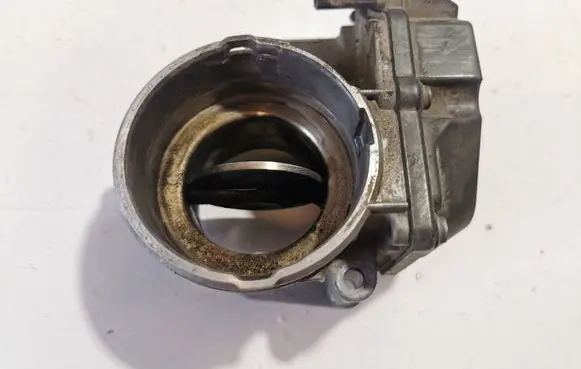 Volkswagen Caddy Throttle valve 03G123063Q