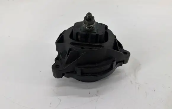 BMW 1 F20 F21 Engine mount bracket 6854251