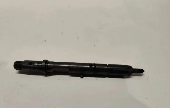 Audi A4 S4 B7 8E 8H Fuel injector 059130201G