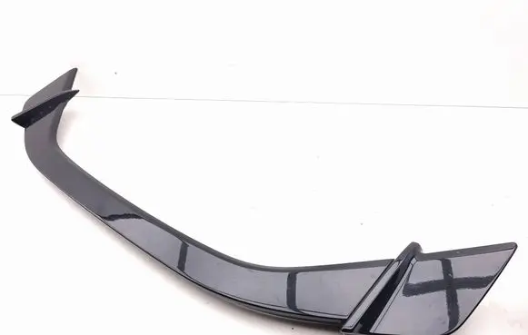 Tailgate/trunk spoiler