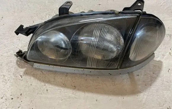 Toyota Avensis T220 Headlight/headlamp 54533366 86FP