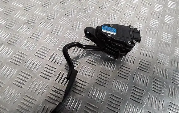 Volkswagen Sharan Accelerator throttle pedal 7m3723507d