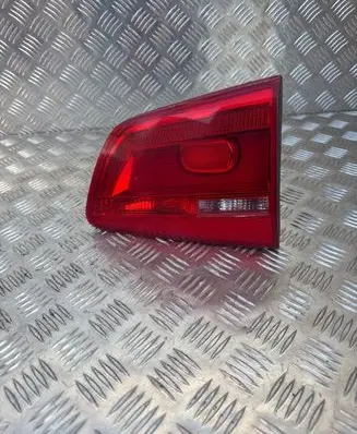 Volkswagen Touran II Tailgate rear/tail lights 1T0945094