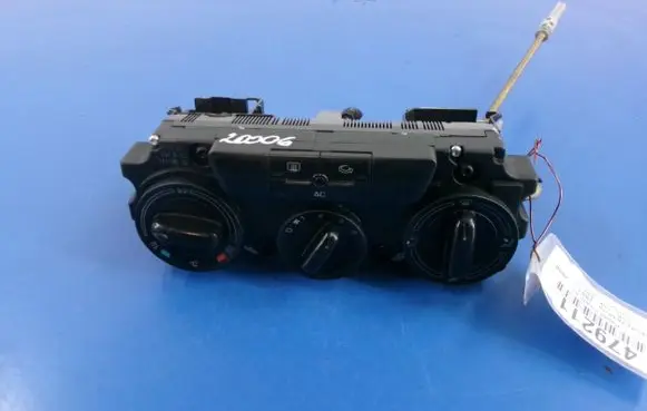 Skoda Octavia Mk2 (1Z) Climate control unit