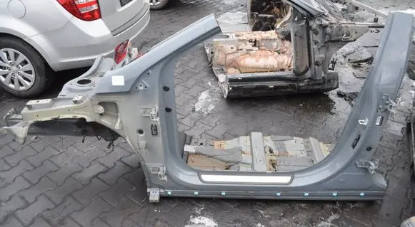 Hyundai Ioniq Front quarter panel 