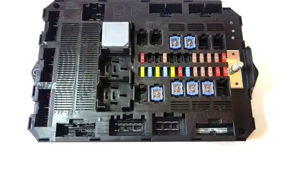Jaguar XF Fuse module 9X2314C256AB 7370030730 BX2314B476AA
