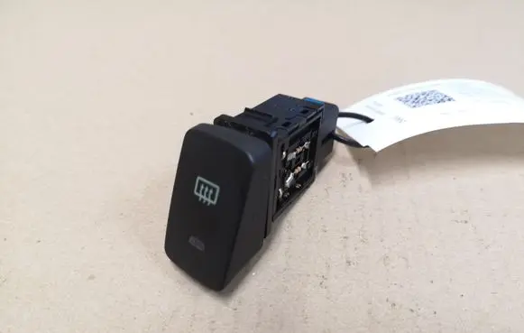 Hyundai Tucson JM Windscreen/window heater switch 937102E900 025917774970