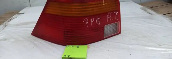 Volkswagen Golf IV Rear/tail lights 1212123