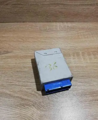 BMW 3 E36 Window wiper relay 8366381