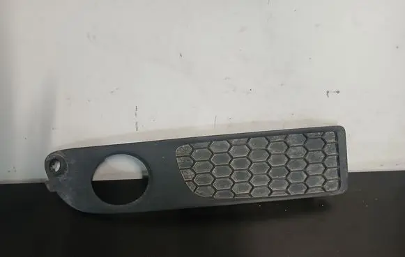 Volvo S80 Front fog light trim/grill 30655930 BP3ED