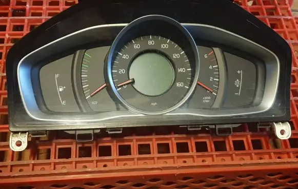 Volvo XC60 Speedometer (instrument cluster) 31412869