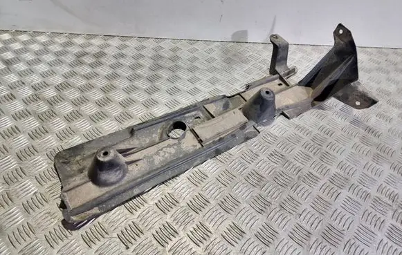 Rear underbody cover/under tray
