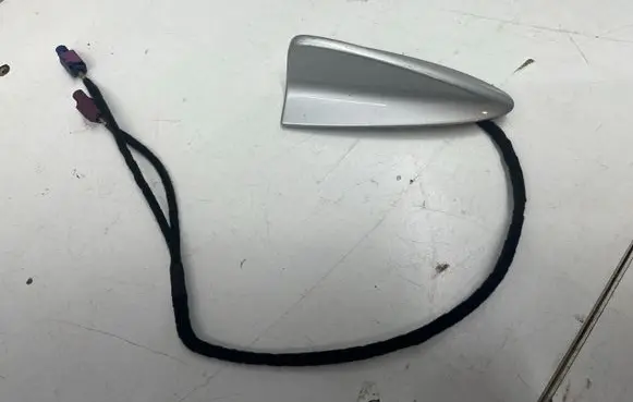 BMW 7 F01 F02 F03 F04 Aerial GPS antenna 6912247