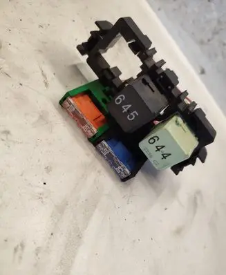 Audi A5 8T 8F Fuse module 8A0937530