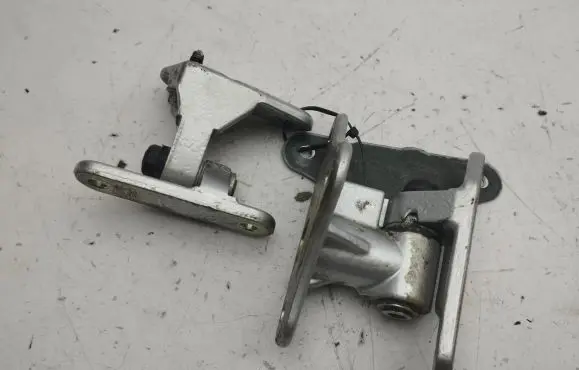 Mercedes-Benz ML W164 Front door hinge set 