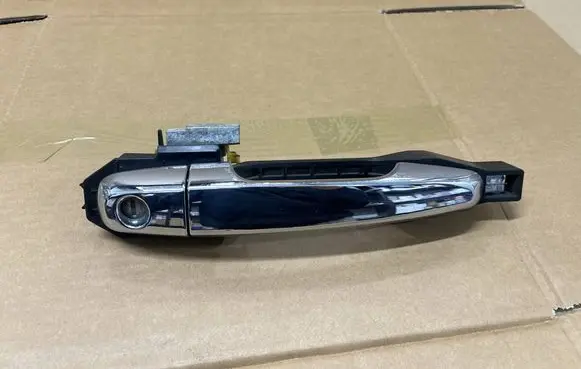 Mitsubishi L200 Front door exterior handle