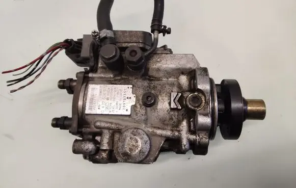 Nissan Almera N16 Fuel injection high pressure pump 0470504012