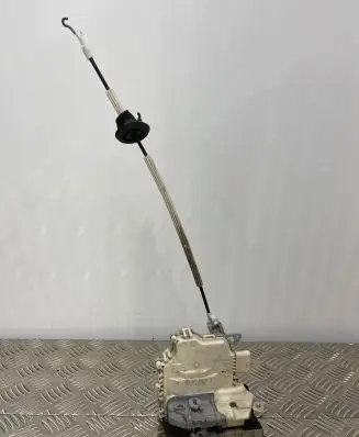 Audi Q5 SQ5 Rear door lock 8K0839016D