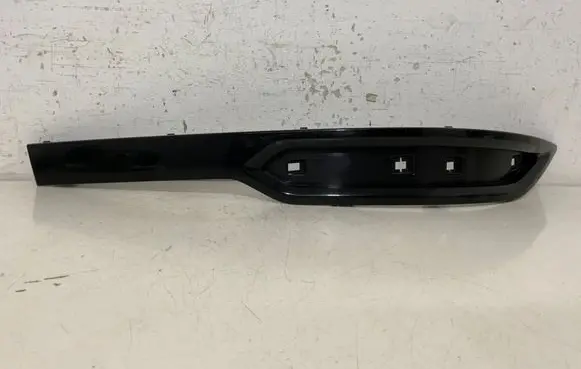 Audi A6 etron 85E Rear bumper trim bar molding 85E807431A