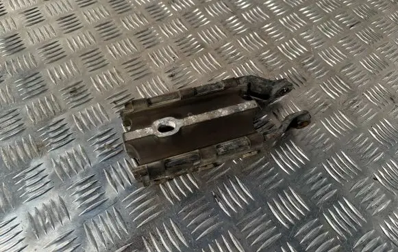 Volvo V60 Engine mount bracket 31262935