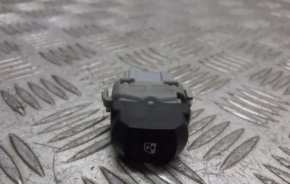 Renault Megane II Quarter vent window switch 28082
