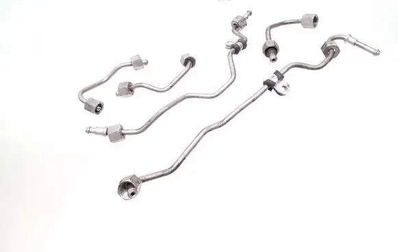 Mercedes-Benz CLS C218 X218 Fuel injector supply line/pipe 