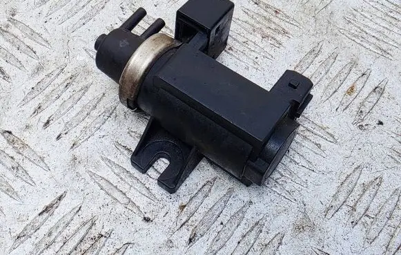 BMW X5 E53 Turbo solenoid valve 72279600 2247906