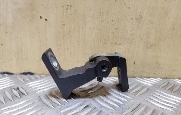 Audi A8 S8 D4 4H Front door lower hinge 4H0831401