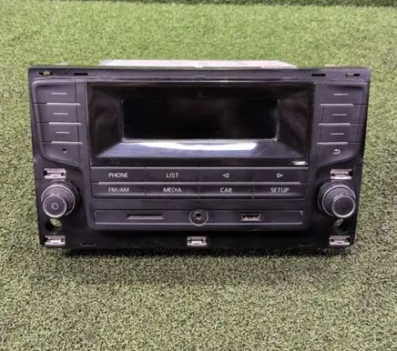 Volkswagen Crafter Radio/CD/DVD/GPS head unit 2E0035130 VWZGZ195619362 48732S0