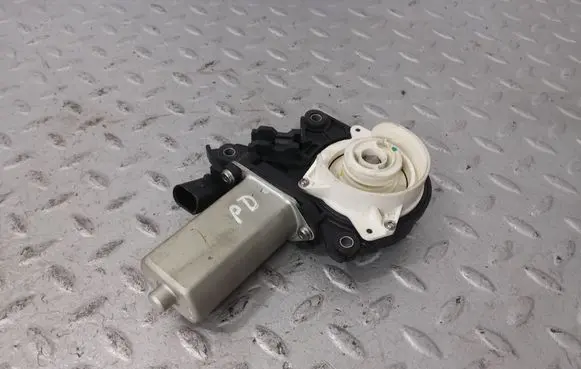 Audi A8 S8 D4 4H Front door soft close latching motor 4F0837060 4F0837060A