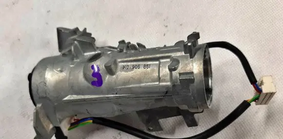 Volkswagen Golf VII Ignition lock 1K0905851
