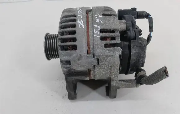 Volkswagen Golf V Generator/alternator 03C903023D
