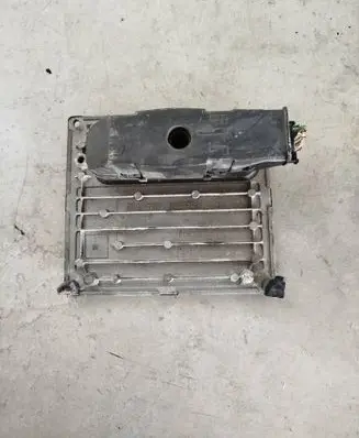Ford Fiesta Engine control unit/module 4s6112a650nb 4s61-12a650-nb s120977013c
