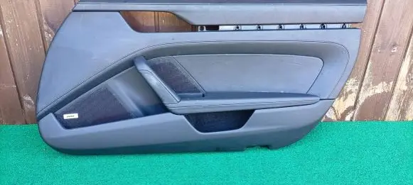 Porsche 911 Front door trim bar 992867228A