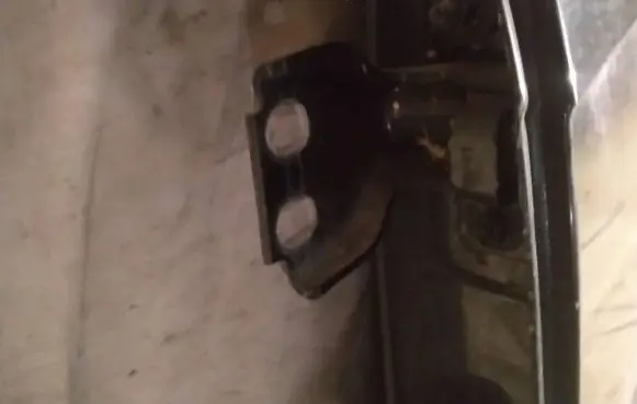 Jeep Grand Cherokee (WK) Rear door lower hinge
