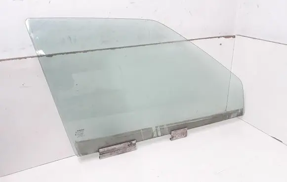 Volvo S70 V70 V70 XC Front door window glass four-door AS2