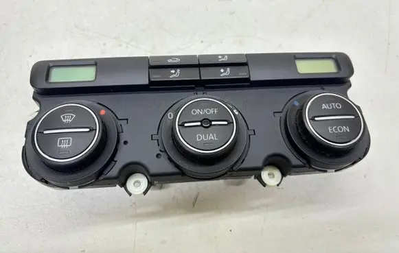 Volkswagen Touran I Climate control unit