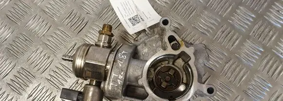 Audi TT TTS RS Mk3 8S Vacuum pump 06K127025E 06L127A05 0261520481