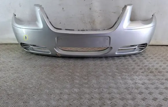 Chrysler Voyager Front bumper 04857886