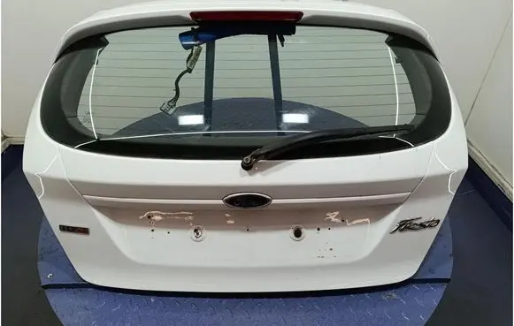 Ford Fiesta Tailgate/trunk/boot lid