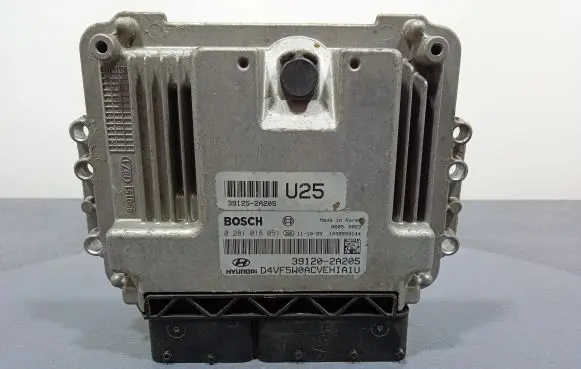 Hyundai i40 Engine control unit/module ECU 39125-2A205