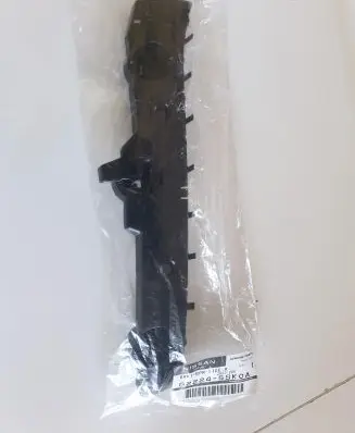 Nissan Leaf II (ZE1) Front bumper mounting bracket 622245SK0A