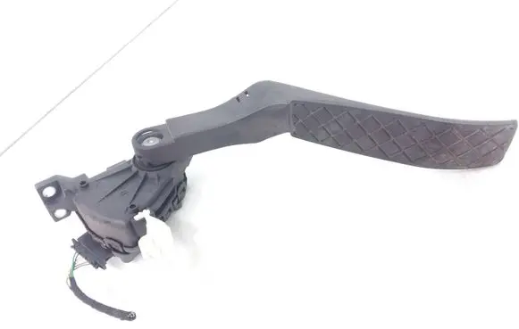 Volkswagen Touareg I Accelerator throttle pedal 7L6723507A 6PV00777026