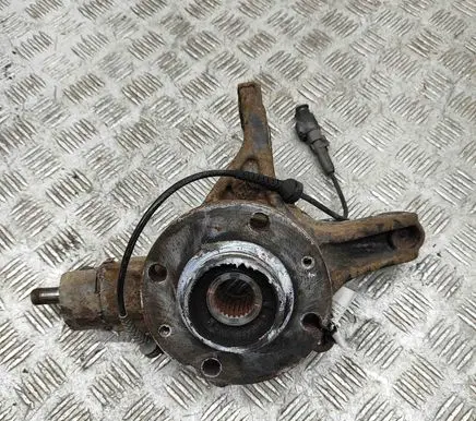 Front wheel hub