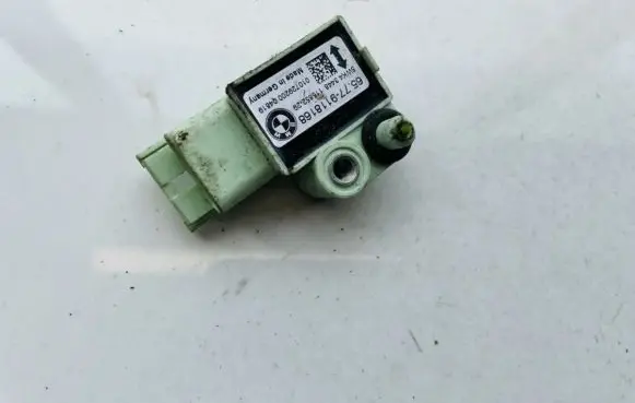 BMW 5 E60 E61 Airbag deployment crash/impact sensor 65779118168 6577-9118168