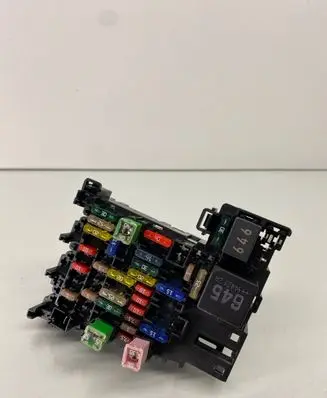 Volkswagen Golf VII Fuse module 5Q0937615C 37102014 AWPE904182